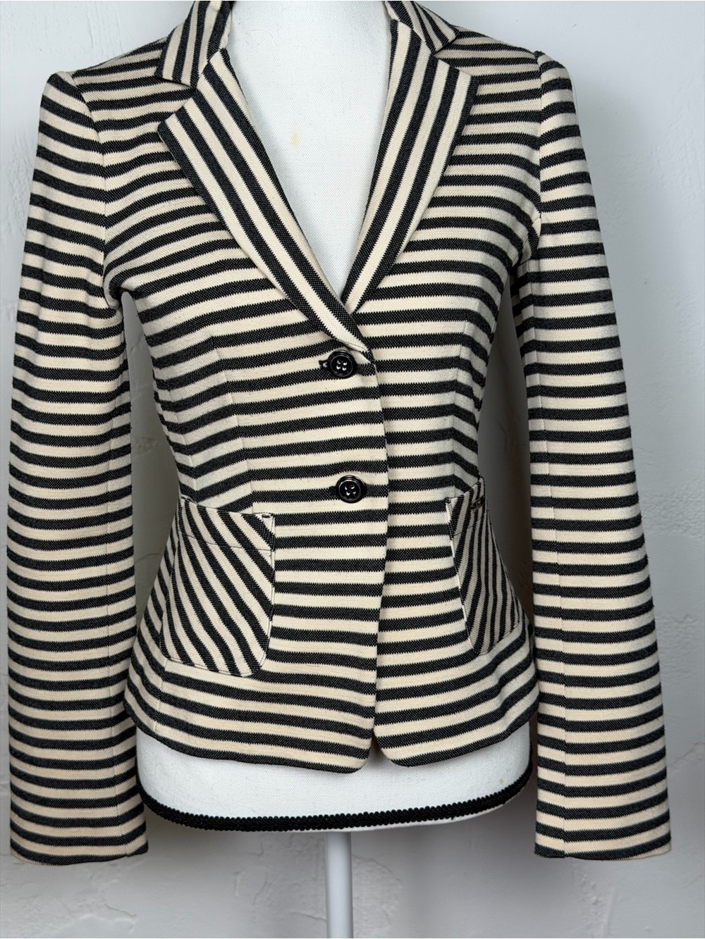 Gorgeous Liu Jo Black and Cream Striped Blazer Jacket -excellent quality Sm/Med